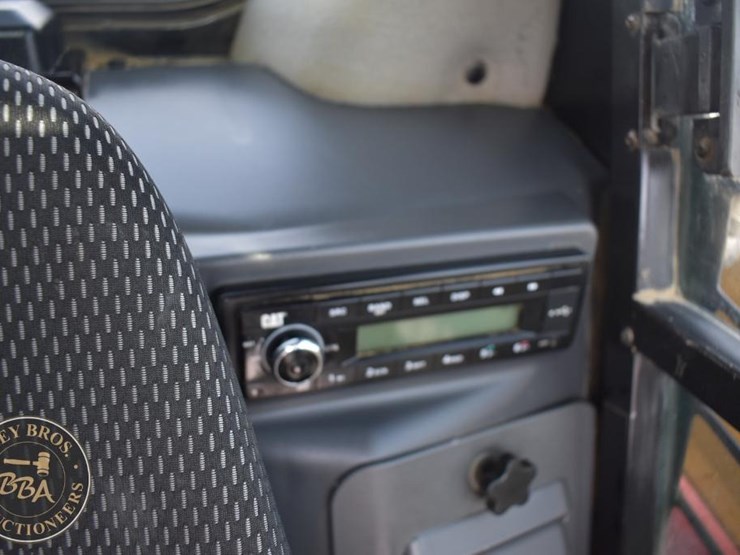 2022-caterpillar-259d3-image-49