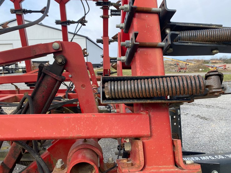 case-ih-4300-image-36