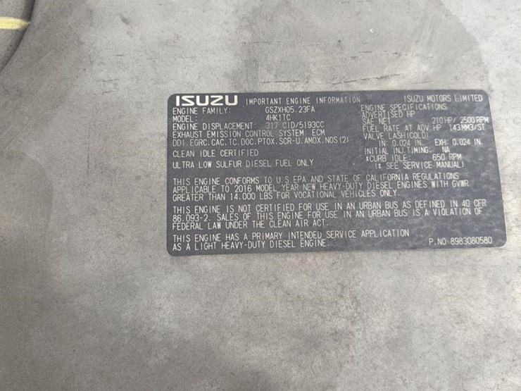 2017-isuzu-nrr-image-14