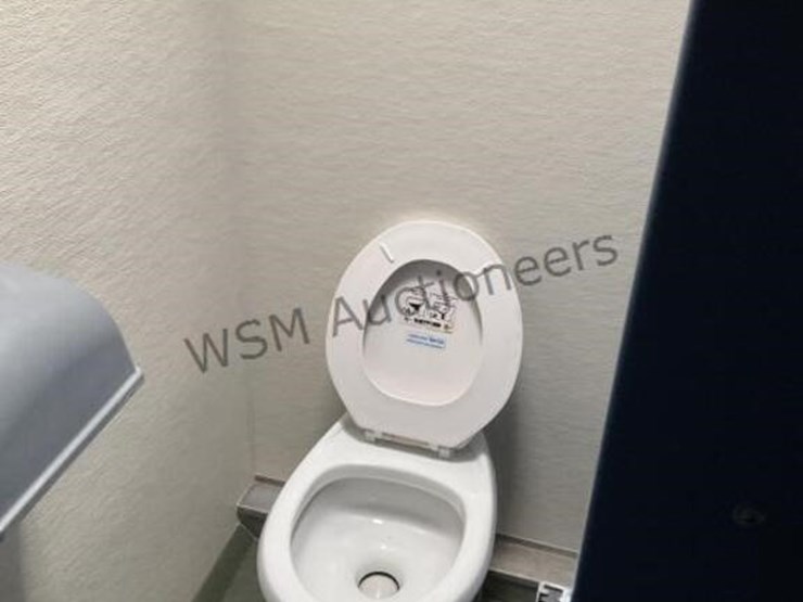 2005-advantage-tt16-10aa-restroom-trailer-image-14