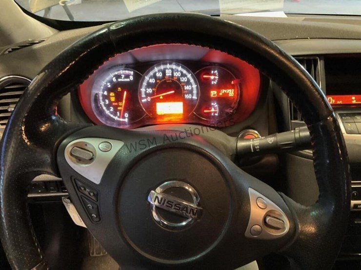 2011-nissan-maxima-sdn-image-17