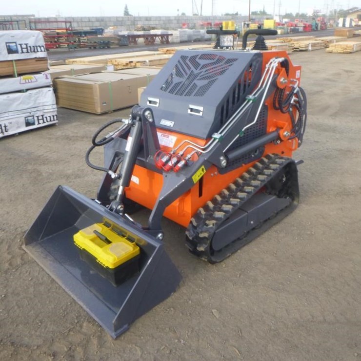 TPM T460 Skid Steer Track Loader