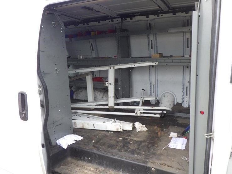 2016-chevrolet-express-2500-image-7