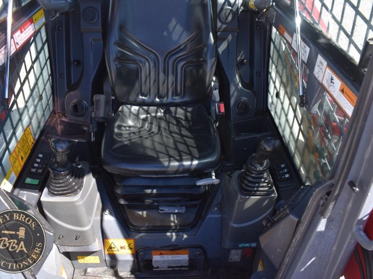 2020-takeuchi-tl8r2-image-44