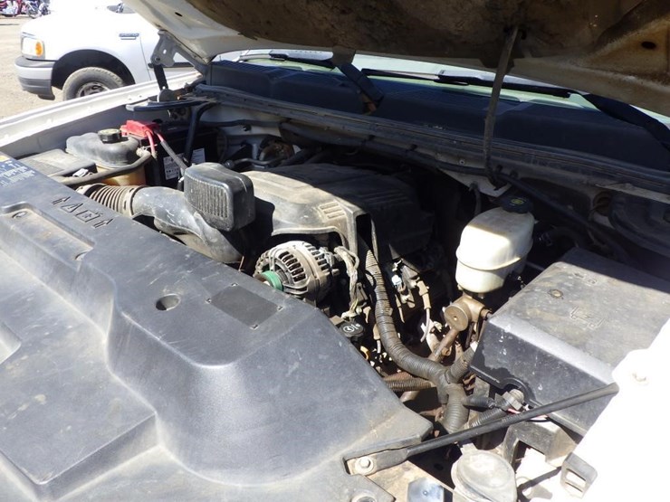 2013-chevrolet-2500hd-image-8