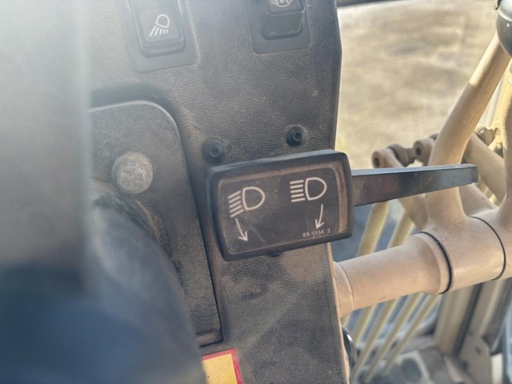 2006-caterpillar-143h-motor-grader-image-41