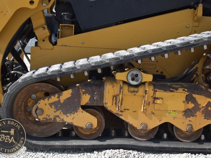 2023-caterpillar-259d3-image-24