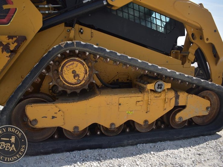 2023-caterpillar-259d3-image-31