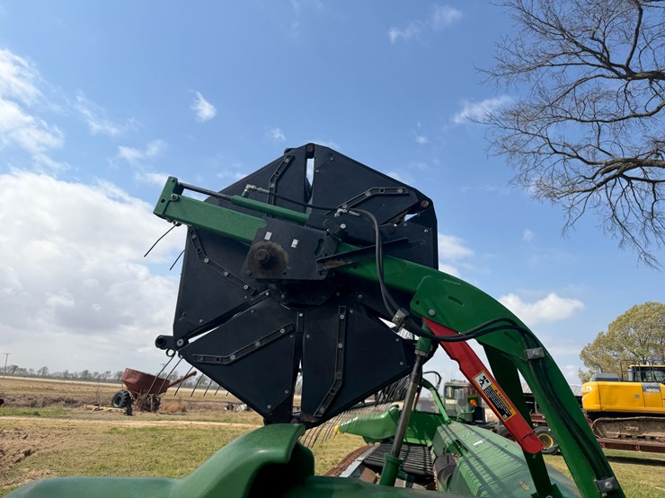 2017-john-deere-630fd-image-34