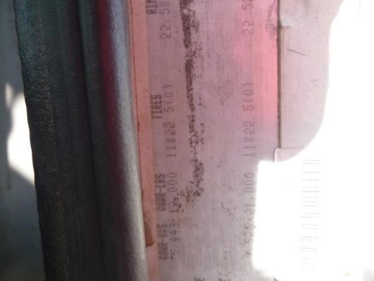 2001-freightliner-fl70-image-42