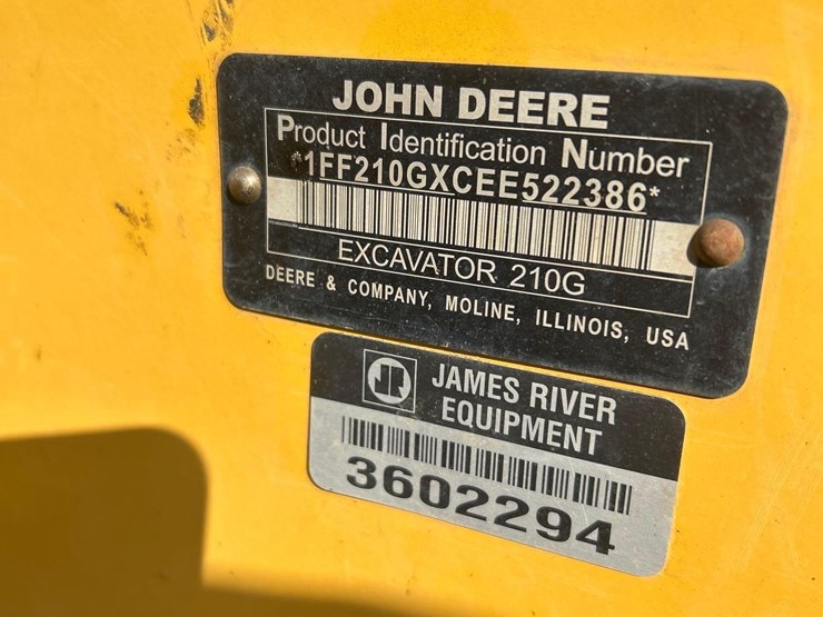 2015-deere-210g-lc-image-41
