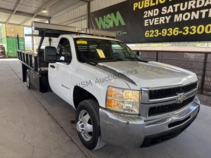 2008-chevrolet-silverado-3500hd-image-2