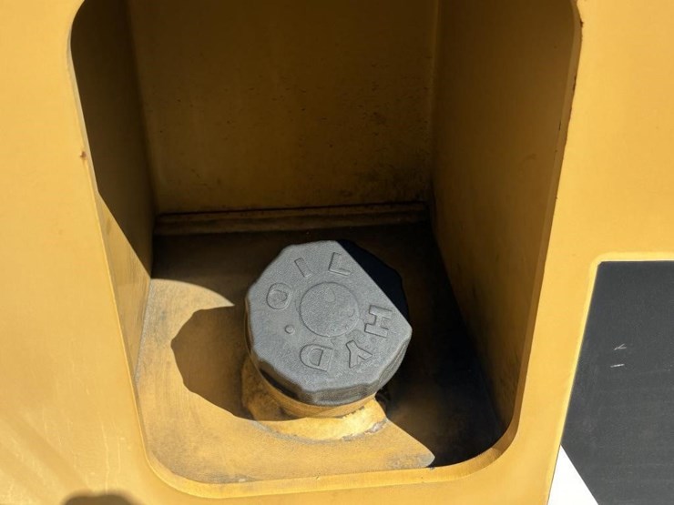 caterpillar-p26500-image-14