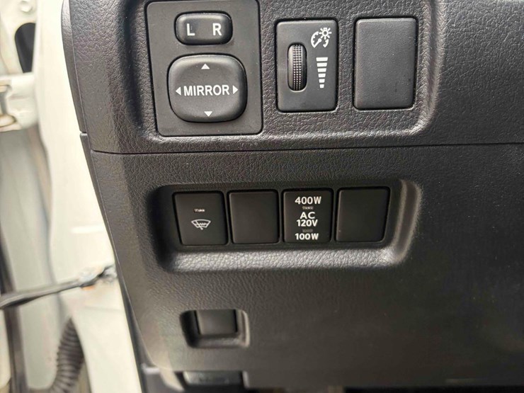 2015-toyota-4-runner-image-12