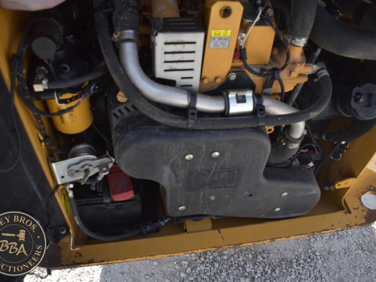 2023-caterpillar-259d3-image-30