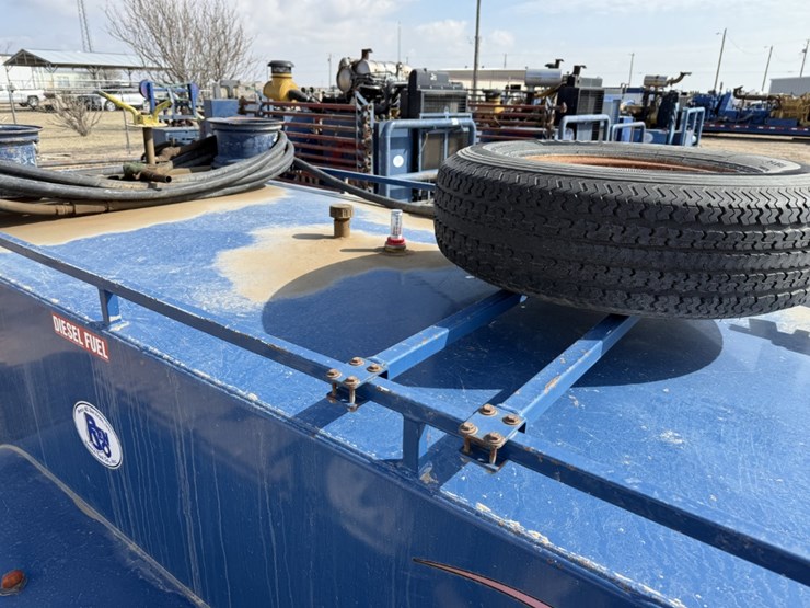 2013-thunder-creek-equipment-990-image-3