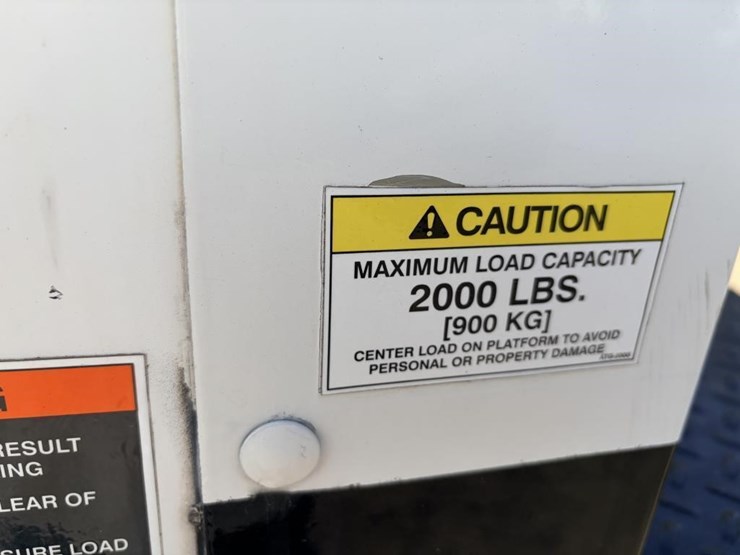 2013-isuzu-nrr-image-7