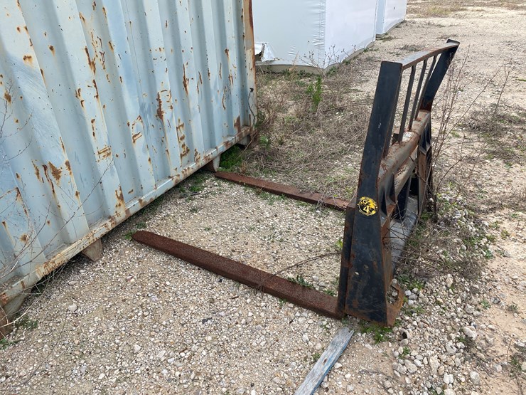 #4000-•-skid-steer-forks-image-5