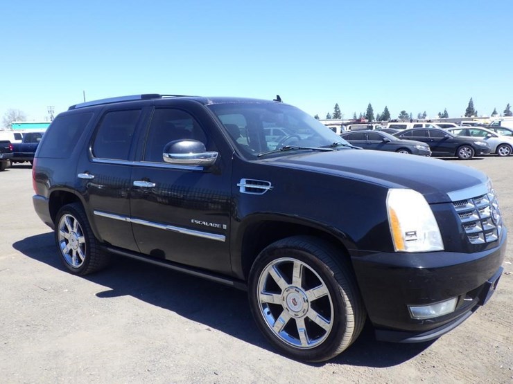 2009-cadillac-escalade-image-2
