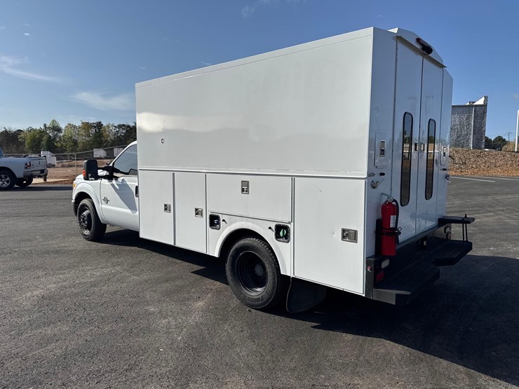 2016-ford-f350-image-3