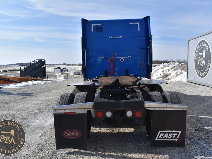 2007-peterbilt-379-image-9