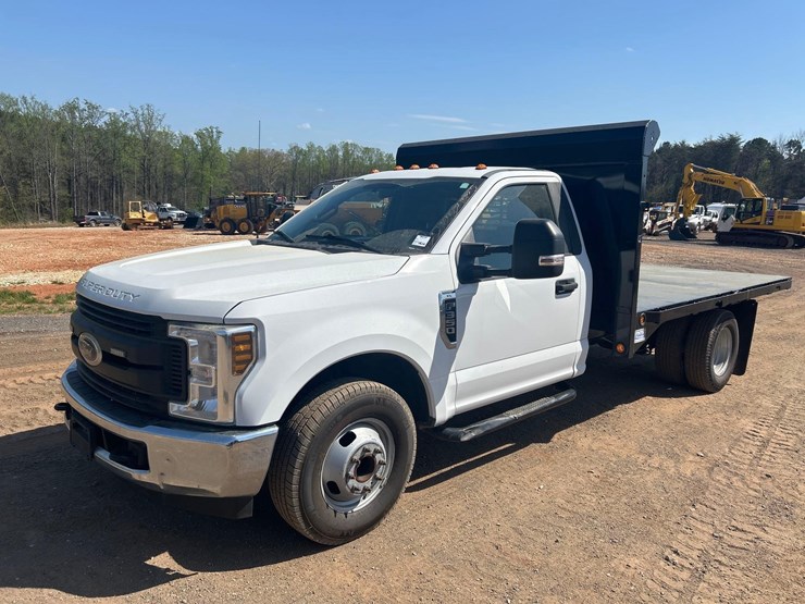 2019-ford-f350-xl-image-1