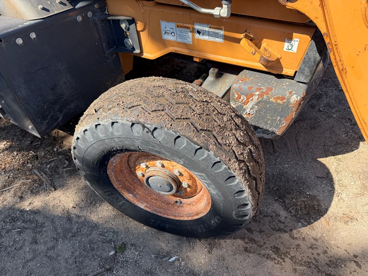 2017-case-580sn-image-11