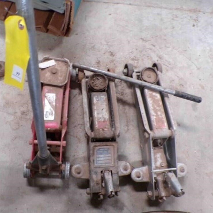 3-floor jacks