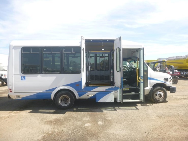 2014-ford-e450-image-6