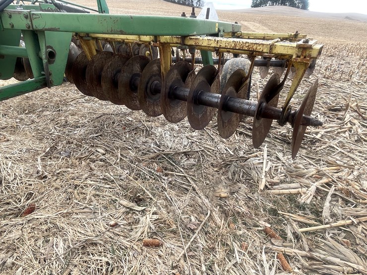 john-deere-210-image-14