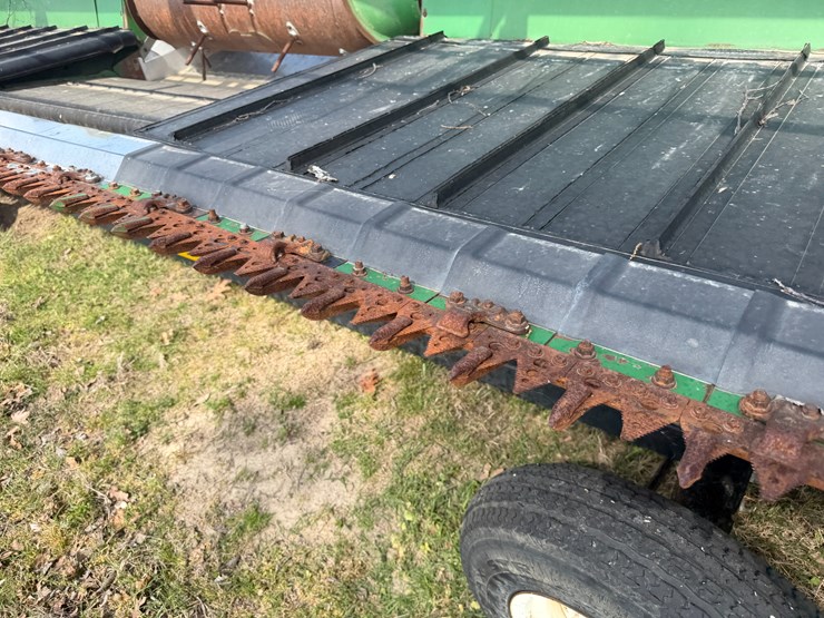 2017-john-deere-630fd-image-26