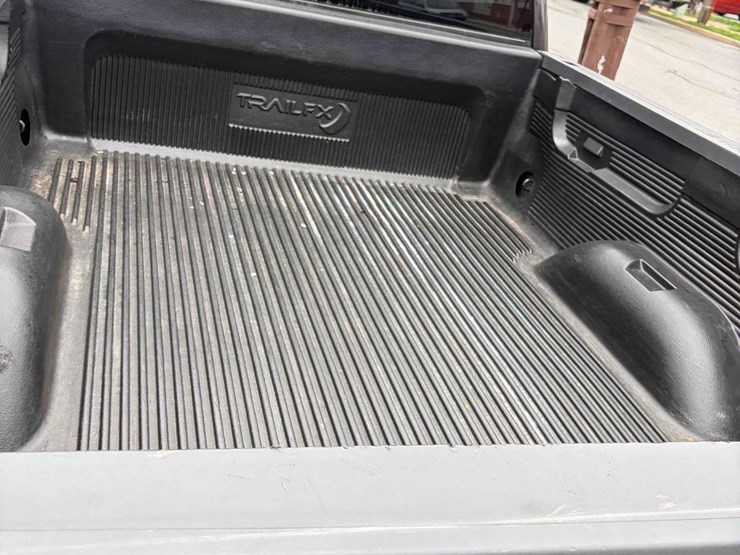 2014-chevrolet-silverado-1500-lt-image-6