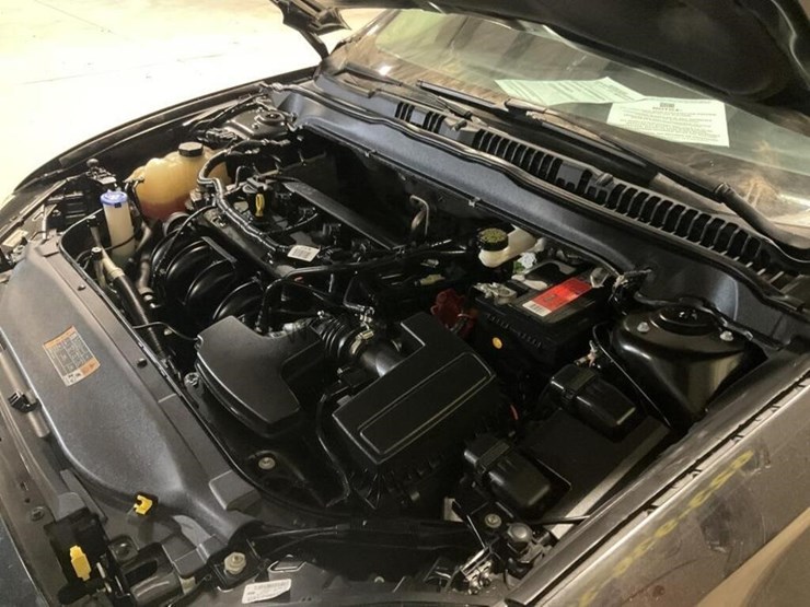 2014-ford-fusion-se-sdn-image-12