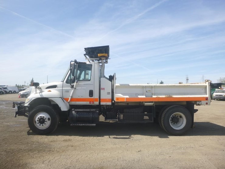 2004-international-7400-image-5