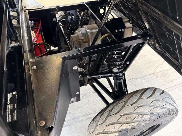 2011-polaris-ev-electric-utility-cart-image-10