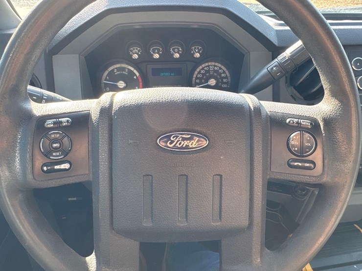 2016-ford-f350-image-18