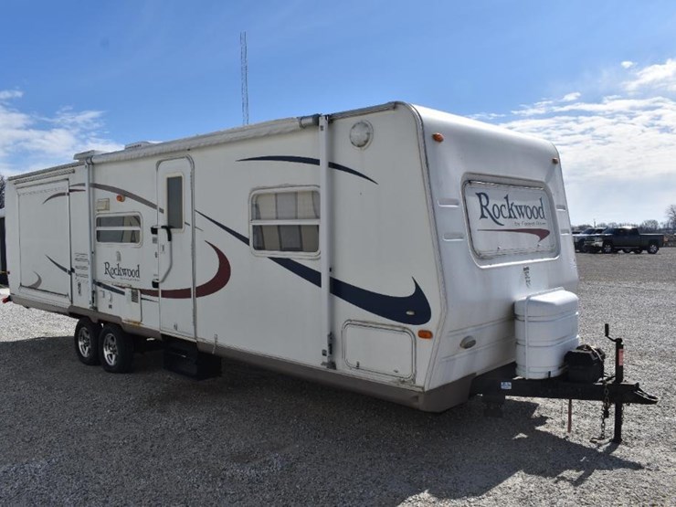 2008-forest-river-rockwood-8318ss-42661-image-11