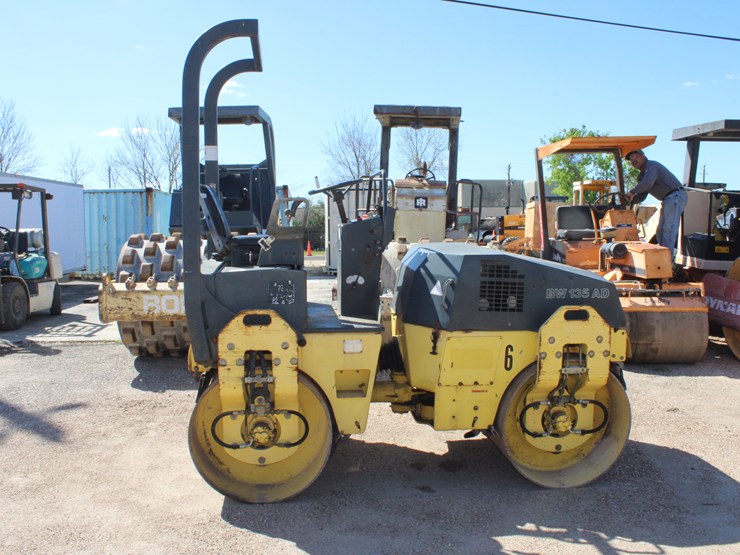 2002-bomag-bw135ad-image-1