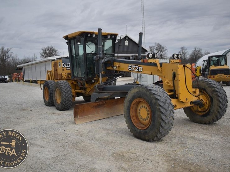 2007-deere-672d-image-21