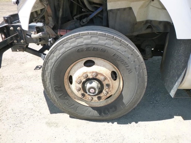 2009-international-7600-image-41