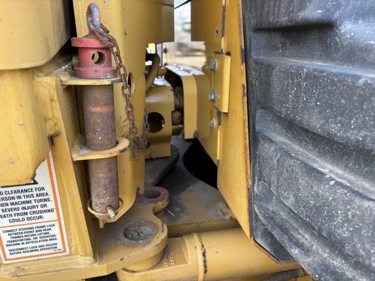 2006-caterpillar-143h-image-41