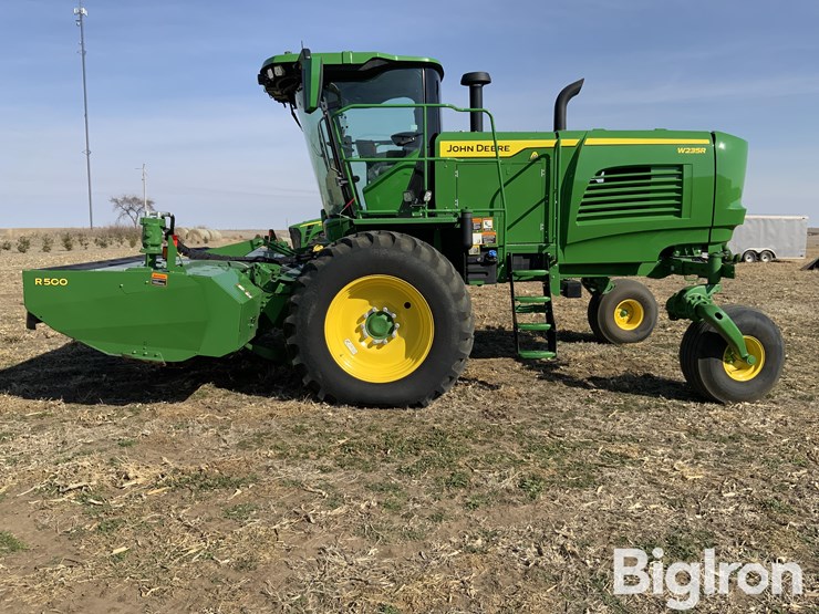2023-john-deere-w235r-image-8