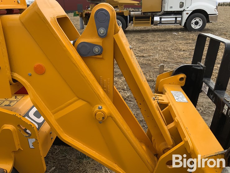 2023-jcb-542-70ags-4x4x4-telehandler-w/fork-attachment-image-18