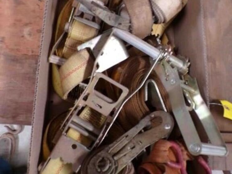 box-of-ratchet-straps-image-1