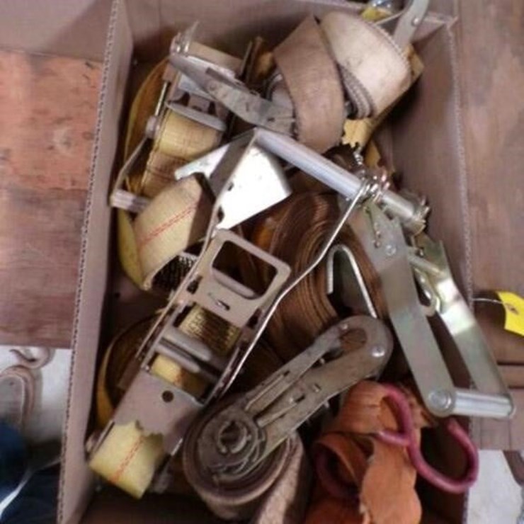 box of ratchet straps