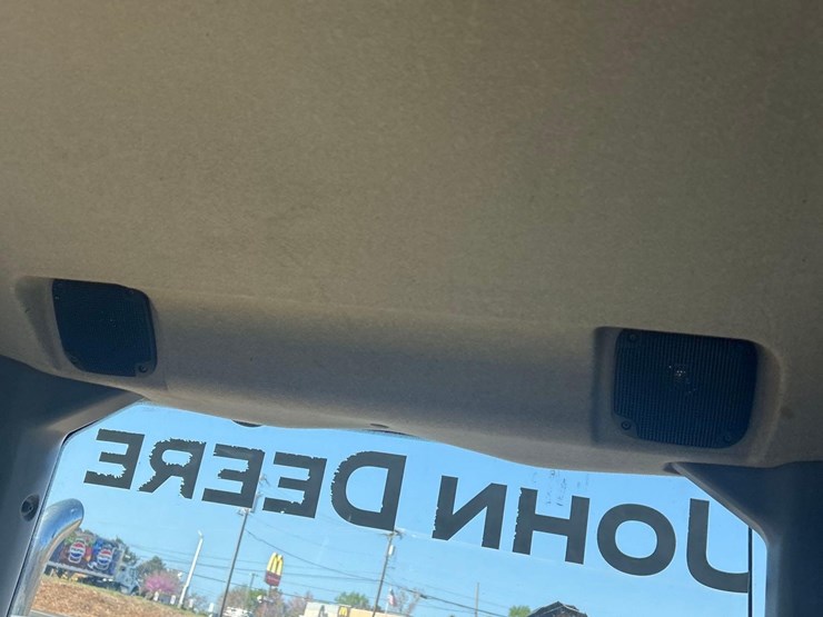 2015-deere-210g-lc-image-51