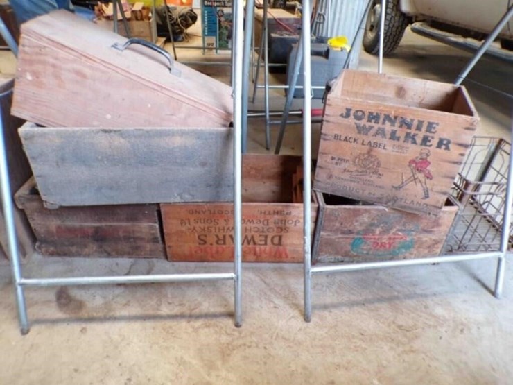 vintage-wood-boxes-image-1