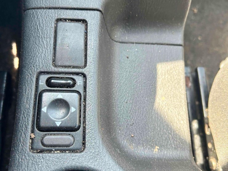 2004-subaru-impreza-awd-sedan-image-31