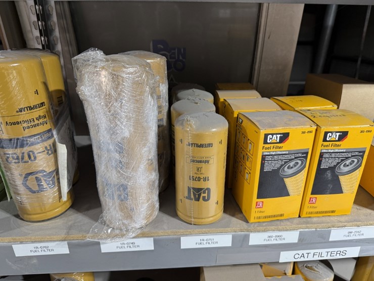 6-shelve-section-of-caterpillar-filters-&-bowen-ps-parts-image-5