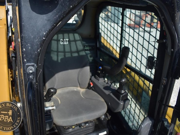 2023-caterpillar-259d3-image-41